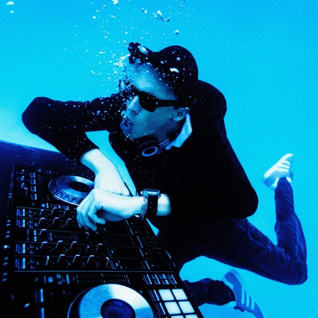 underwater dj