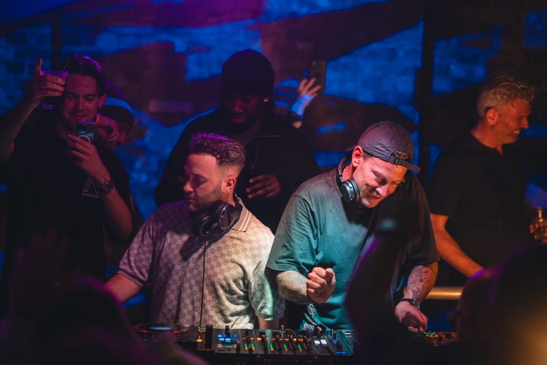 Syncia and CASH ONLY